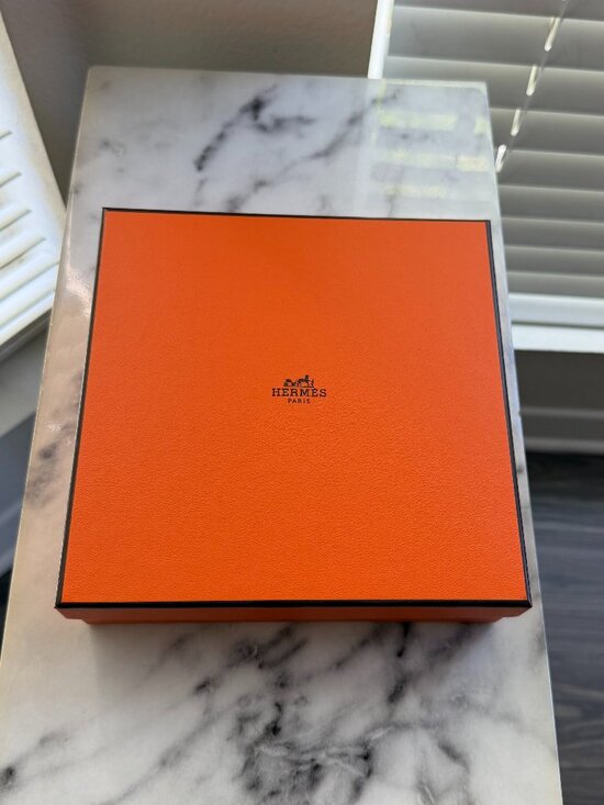 Authentic Hermès Gifting Set Orange Box 7.5" x 7.5” Tissue Paper Dustbag 13"x6" - Picture 3 of 9